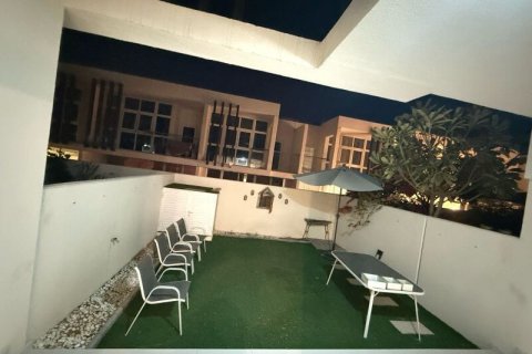 Villa de 2 dormitorios en Dubai, UAE No. 161236 16