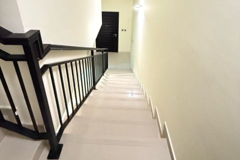Villa de 2 dormitorios en Dubai, UAE No. 161236 8