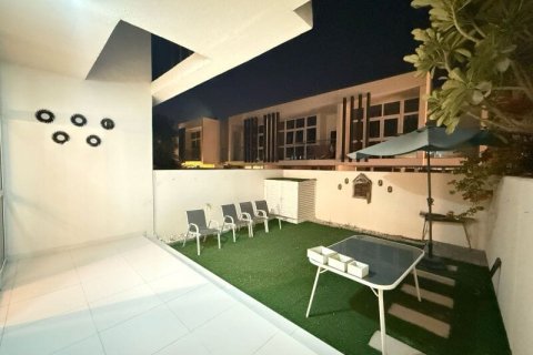 Villa de 2 dormitorios en Dubai, UAE No. 161236 18
