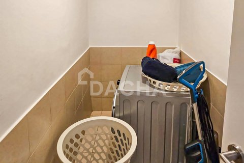 Apartment de 3 dormitorios en Hayat Boulevard, UAE No. 161240 8
