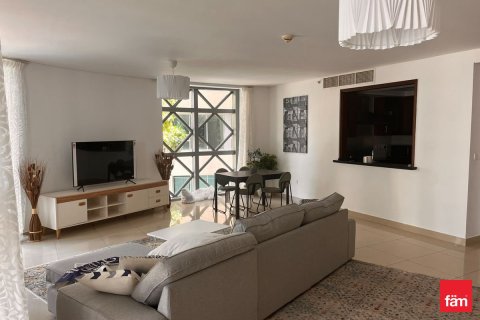 Квартира с 2 спальнями в Даунтаун Дубай (Даунтаун Бурдж Дубай), ОАЭ №145570 4