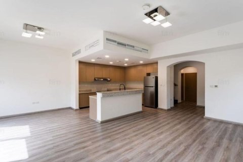 Таунхаус с 3 спальнями в Дубай, ОАЭ №145567 3