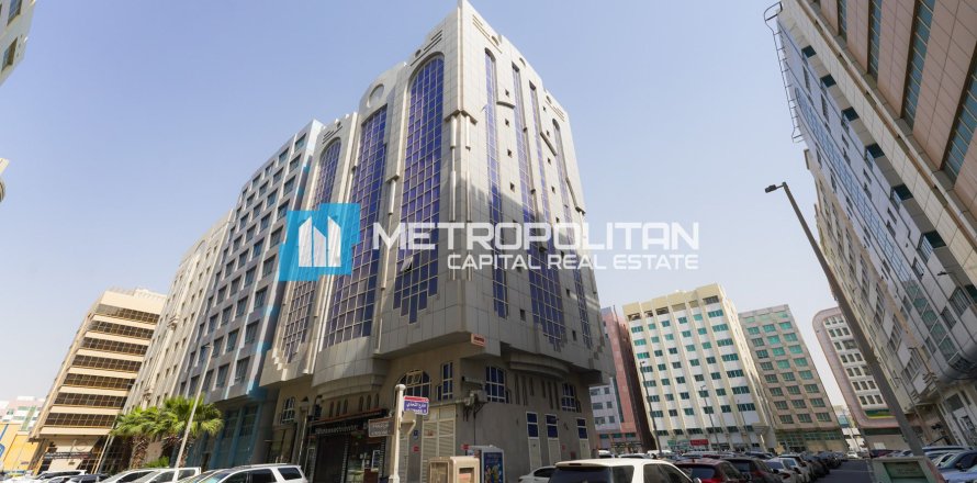 325.2مربع، عقار تجاري في Mohamed Bin Zayed City, الإمارات العربية المتحدة رقم 88192