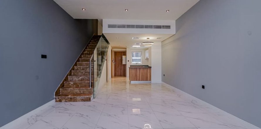 2 bedrooms Townhouse in Dubai, UAE No. 166882