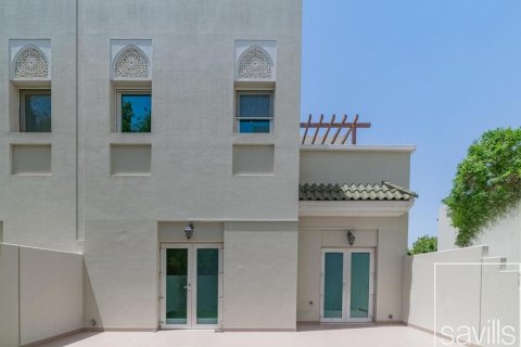 3 bedrooms Townhouse in North Village, UAE No. 194175