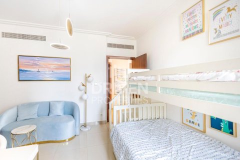 Apartment de 2 dormitorios en Boulevard Point, UAE No. 202779 11