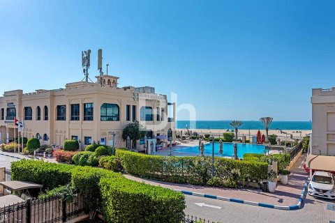 Villa de 5 chambres à Jumeirah, UAE No. 63617 1