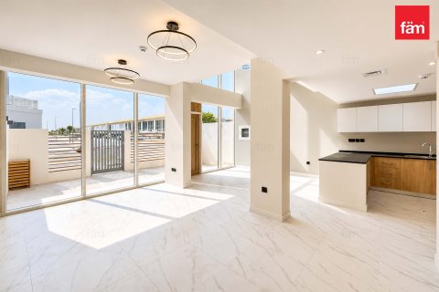 2 bedrooms Townhouse in Dubai, UAE No. 169392 3