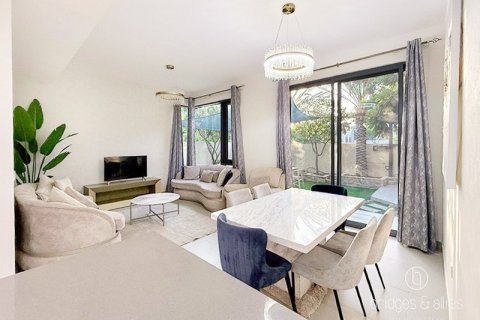 4 bedrooms Villa  No. 131596 2