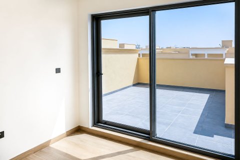 5 bedrooms Townhouse in Damac Lagoons, UAE No. 199760 9