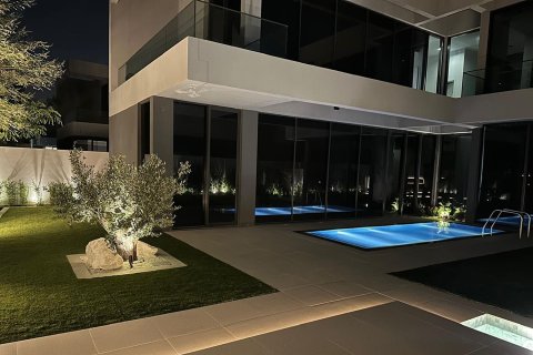 4 bedrooms Villa in Tilal City, UAE No. 199761 12
