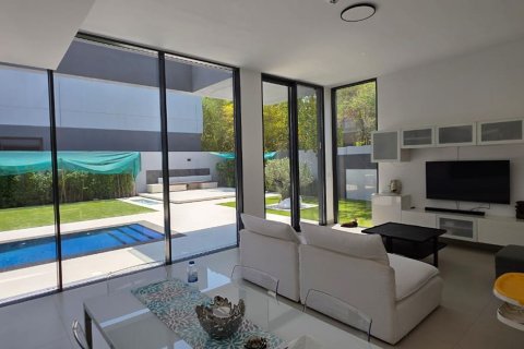 4 bedrooms Villa in Tilal City, UAE No. 199761 4