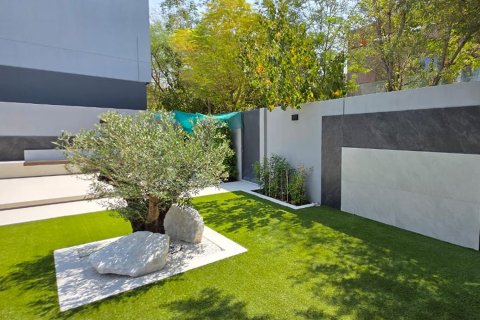 4 bedrooms Villa in Tilal City, UAE No. 199761 3
