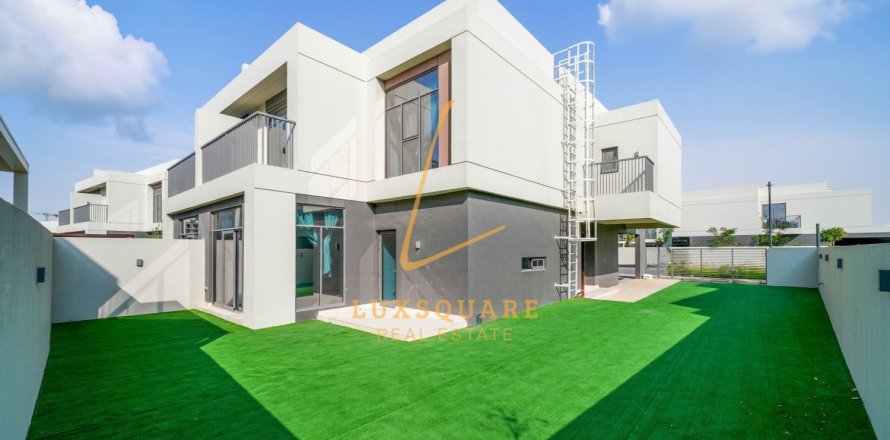 4 bedrooms Villa in The Pulse, UAE No. 148437