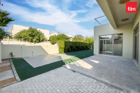 4 bedrooms Villa in Al Furjan, UAE No. 143410 15