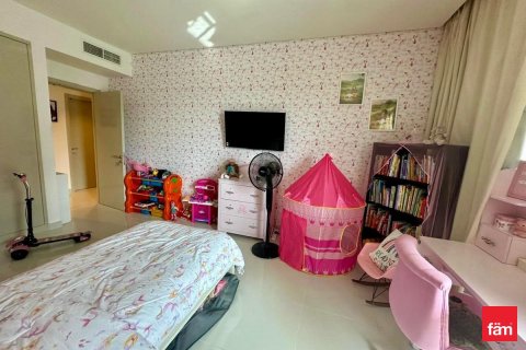 3 bedrooms Apartment in Dubai, UAE No. 143408 9