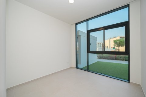 Villa de 3 dormitorios en EMAAR South, UAE No. 142939 8