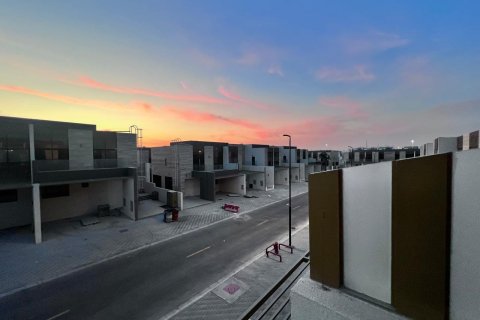 Villa de 3 dormitorios en District 11, UAE No. 142944 3