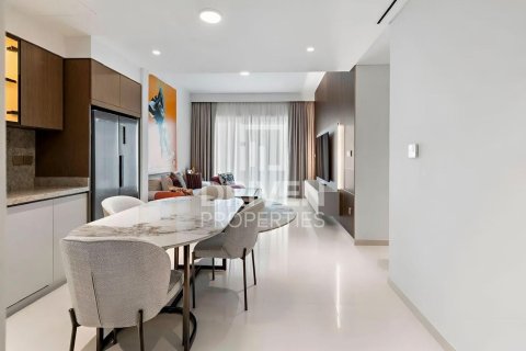 Квартира с 2 спальнями в EMAAR Beachfront, ОАЭ №192630 4
