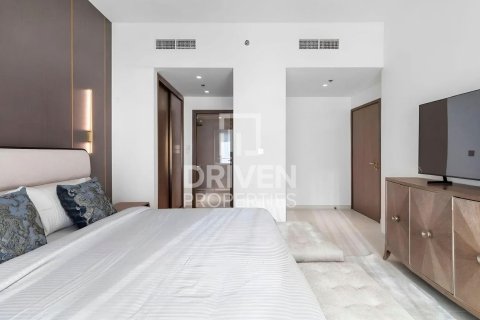 Квартира с 2 спальнями в EMAAR Beachfront, ОАЭ №192630 6