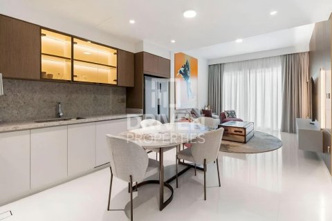 Квартира с 2 спальнями в EMAAR Beachfront, ОАЭ №192630