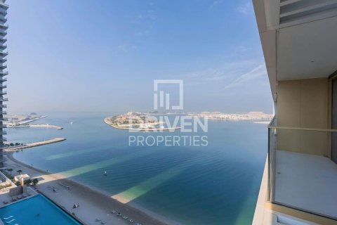 Квартира с 2 спальнями в EMAAR Beachfront, ОАЭ №192630 13
