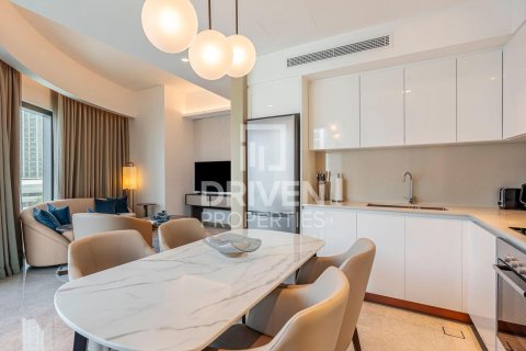 Apartment de 2 dormitorios en Address Harbour Point, UAE No. 192629 8