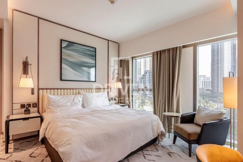 Apartment de 2 dormitorios en Address Harbour Point, UAE No. 192629 12