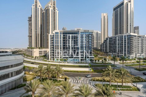 Квартира с 2 спальнями в Address Harbour Point, ОАЭ №192629