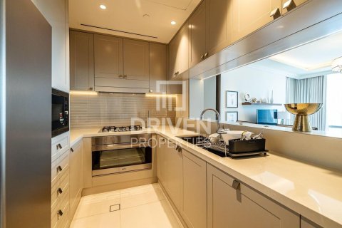 Квартира с 3 спальнями в The Address Residence Fountain Views, ОАЭ №192625 19
