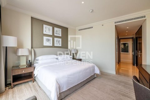 Квартира с 3 спальнями в The Address Residence Fountain Views, ОАЭ №192625 9