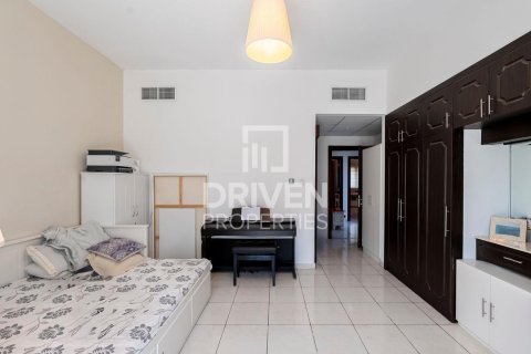 Villa de 4 dormitorios en Jumeirah Village Circle, UAE No. 84601 9
