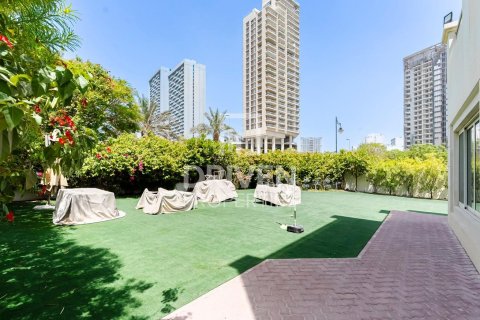 Villa de 4 dormitorios en Jumeirah Village Circle, UAE No. 84601 24