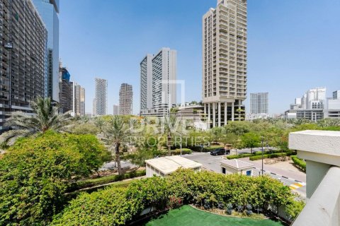 Villa de 4 dormitorios en Jumeirah Village Circle, UAE No. 84601 3