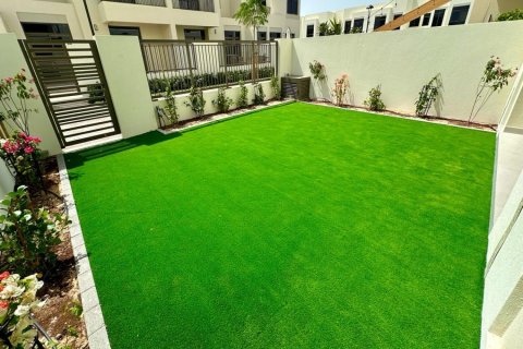 3 bedrooms Apartment in Town Square, UAE No. 147471 9