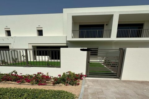 3 bedrooms Apartment in Town Square, UAE No. 147471 7