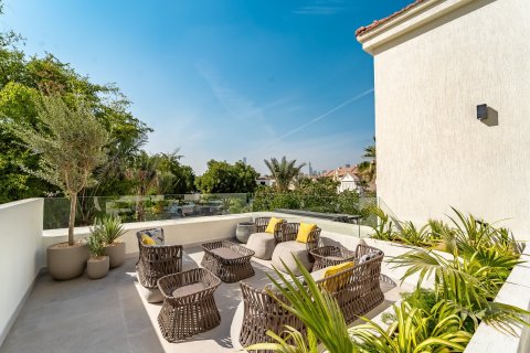 5 bedrooms Villa in Jumeirah Islands, UAE No. 148499 11