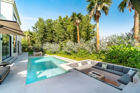 5 bedrooms Villa in Jumeirah Islands, UAE No. 148499 3