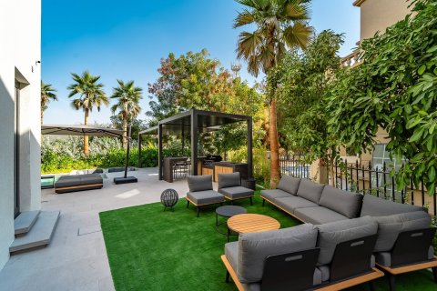 5 bedrooms Villa in Jumeirah Islands, UAE No. 148499 10