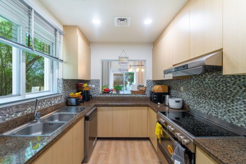 3 bedrooms Townhouse in Dubai, UAE No. 148503 4