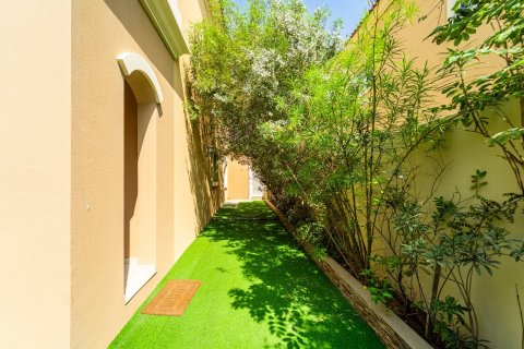 3 bedrooms Townhouse in Dubai, UAE No. 148503 10