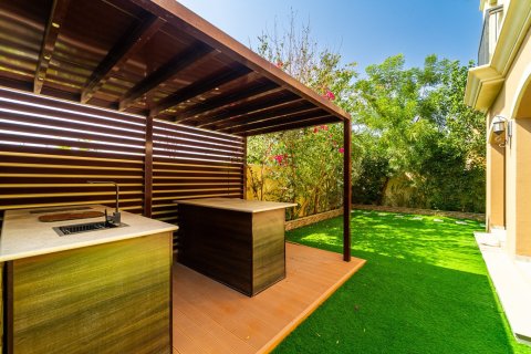 3 bedrooms Townhouse in Dubai, UAE No. 148503 9