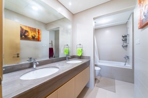 3 bedrooms Townhouse in Dubai, UAE No. 148503 14