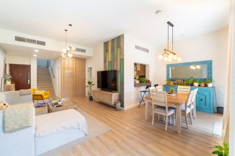 3 bedrooms Townhouse in Dubai, UAE No. 148503 3