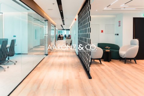 368m² Office in Jumeirah Lake Towers, UAE No. 132740