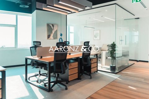 368m² Office in Jumeirah Lake Towers, UAE No. 132740 17