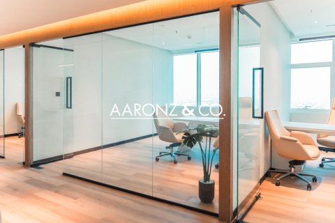 368m² Office in Jumeirah Lake Towers, UAE No. 132740 13