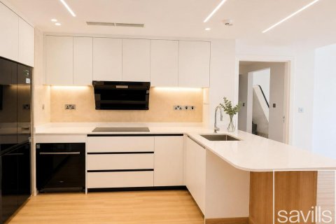 Квартира с 2 спальнями в Marina Residences, ОАЭ №194305 11