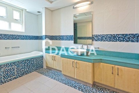 Penthouse de 4 dormitorios en Shoreline Apartments, UAE No. 163555 5