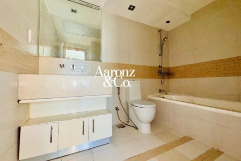 Квартира с 1 спальней в Дубай Марина, ОАЭ №162230 16